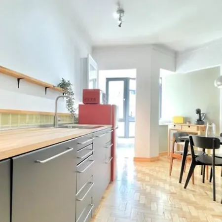 Valmor Avenue Vintage Chiq By Homeful *